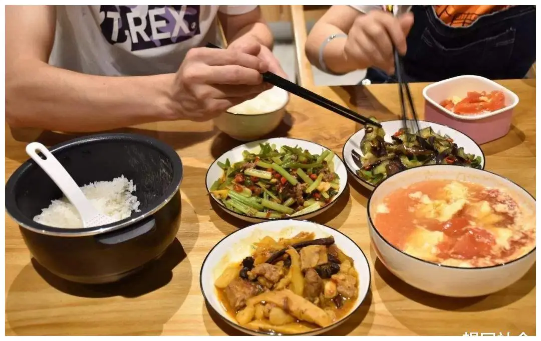 tp钱包转账记录没有币_tp钱包有转账记录但没币显示_明明转了钱为啥没转账记录
